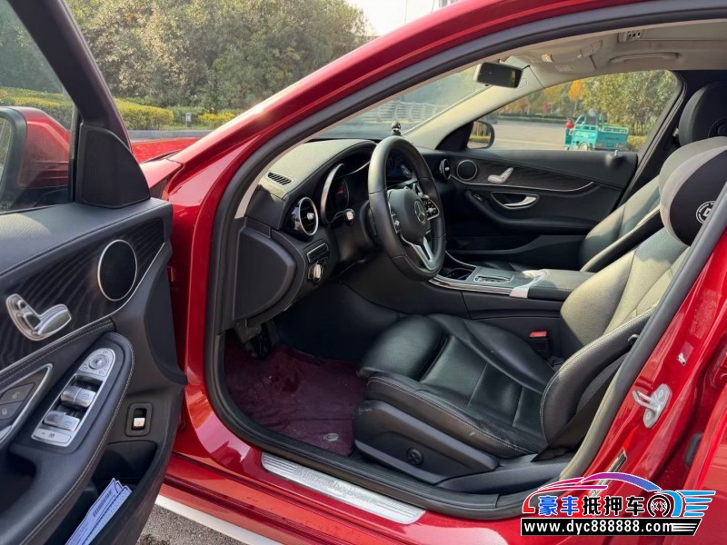 19年奔驰C轿车抵押车出售