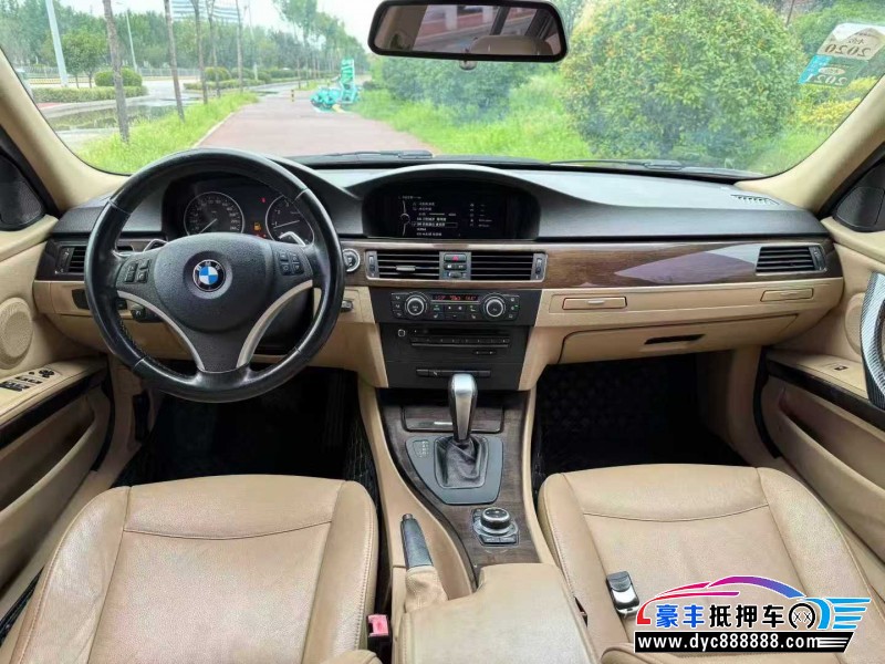 11年宝马3系轿车抵押车出售