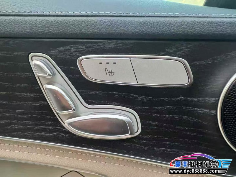 15年奔驰C轿车抵押车出售