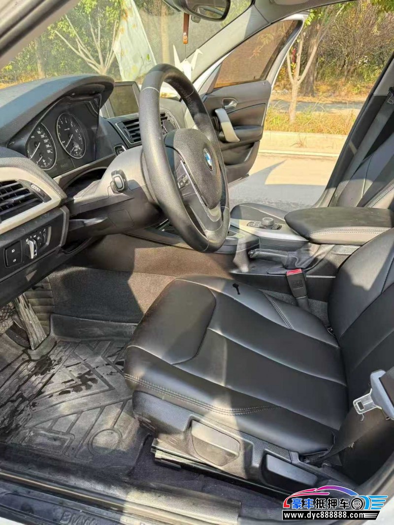 15年宝马1系轿车抵押车出售