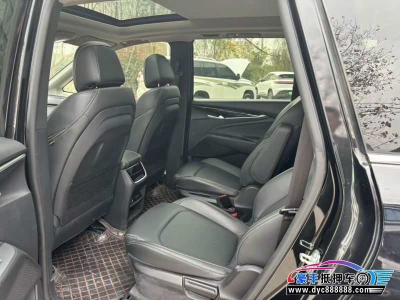 19年上汽大通G50轿车抵押车出售