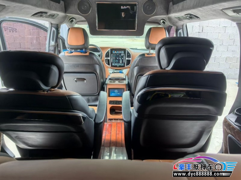 19年奔驰威霆MPV抵押车出售