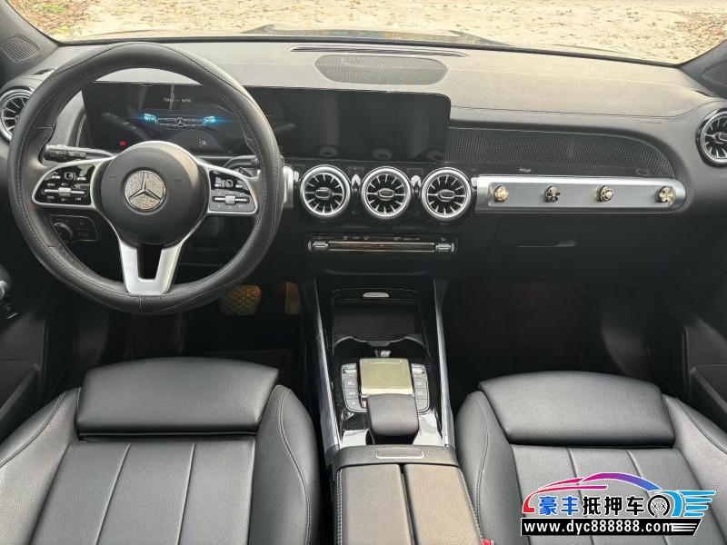 22年奔驰GLB轿车抵押车出售