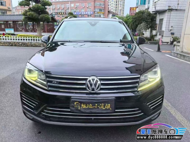 16年大众途锐SUV抵押车出售