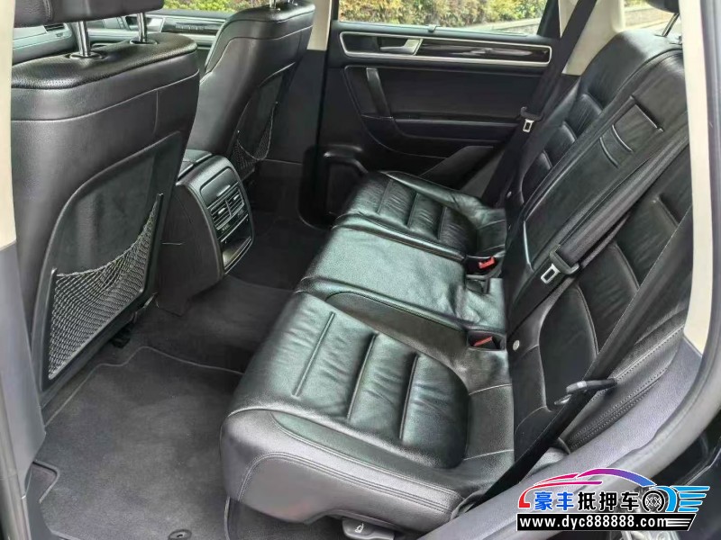 16年大众途锐SUV抵押车出售