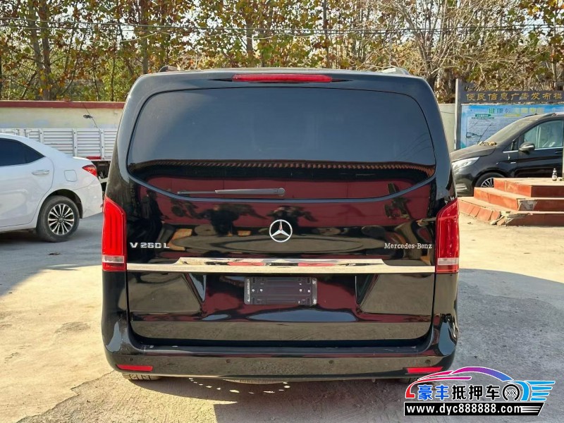 16年奔驰V轿车抵押车出售