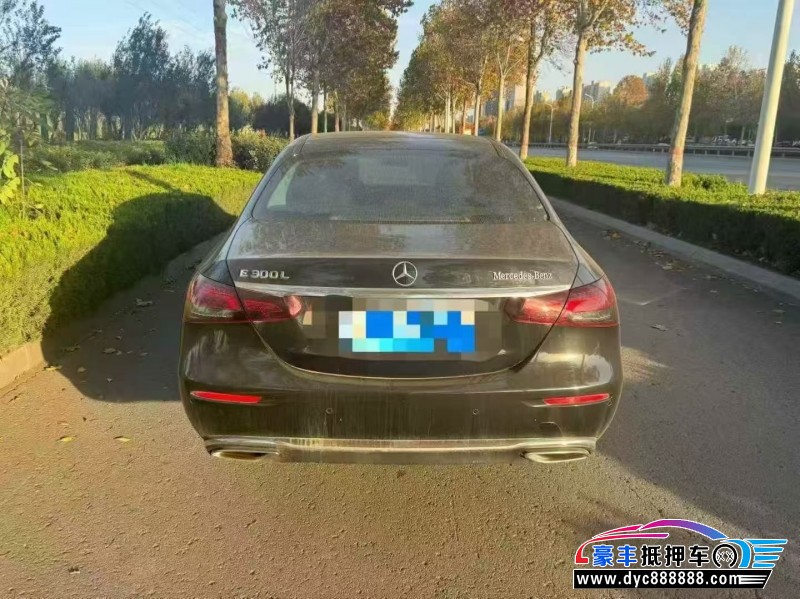 23年奔驰E轿车抵押车出售
