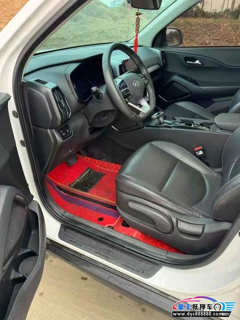 22年现代ix35轿车抵押车出售