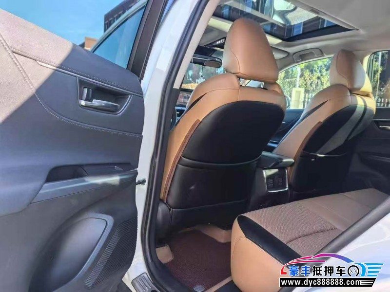 22年丰田凌放轿车抵押车出售