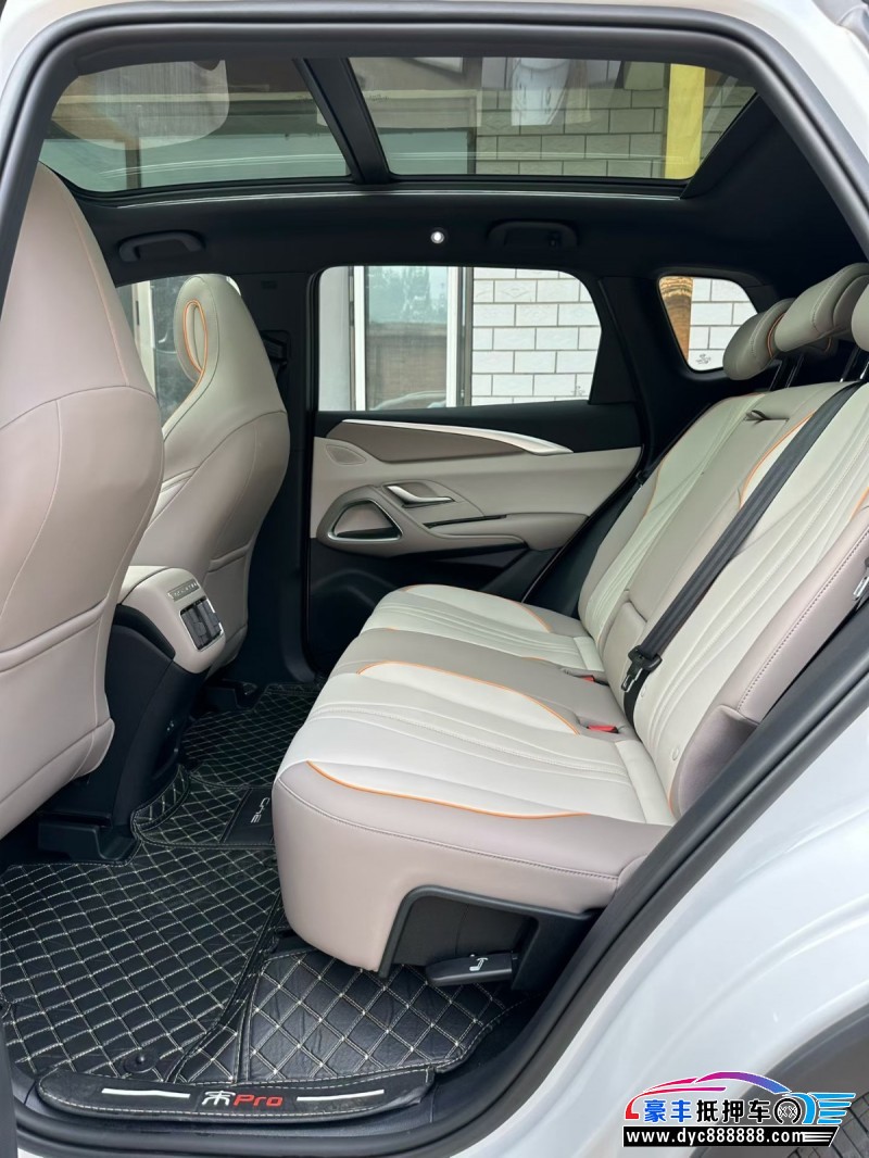 24年比亚迪宋轿车抵押车出售