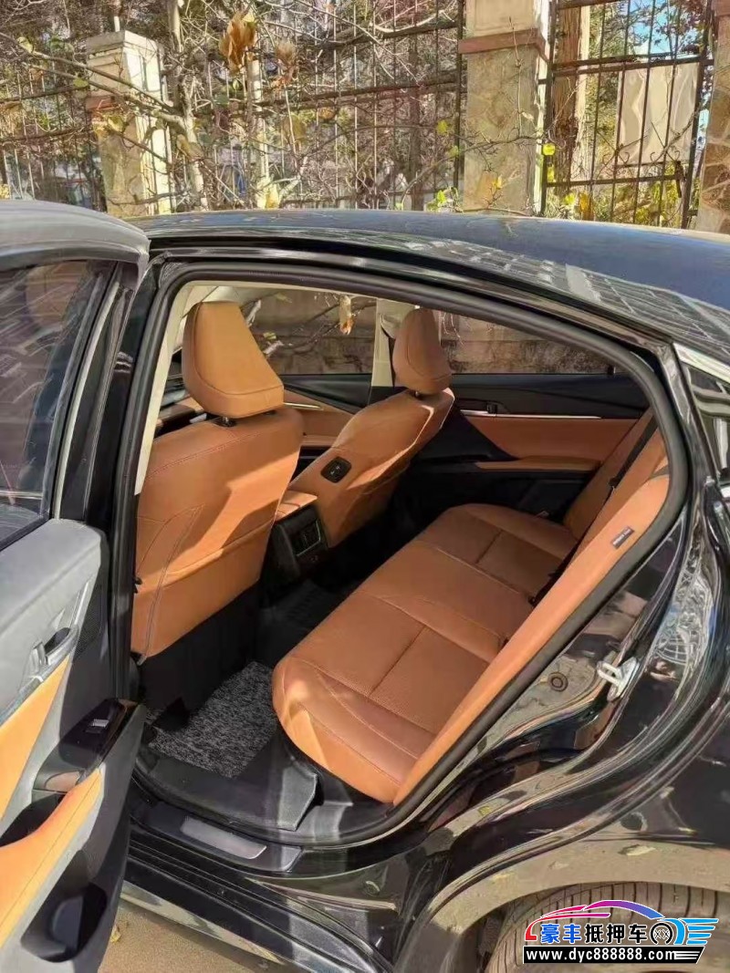 24年丰田凯美瑞轿车抵押车出售