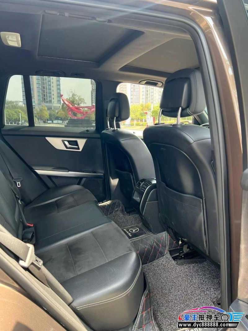 15年奔驰GLK轿车抵押车出售