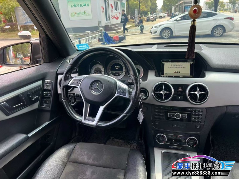 15年奔驰GLK轿车抵押车出售