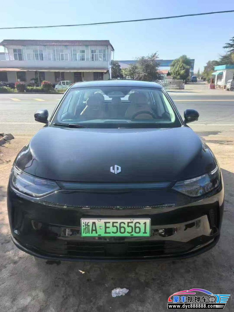 25年零跑C11轿车抵押车出售