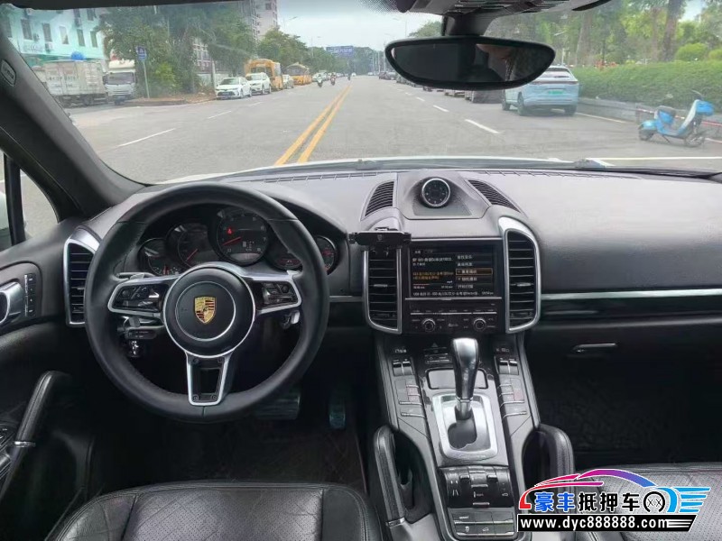 11年保时捷卡宴轿车抵押车出售