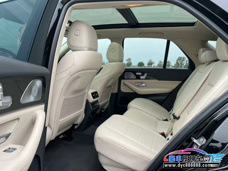 19年奔驰GLE轿车抵押车出售