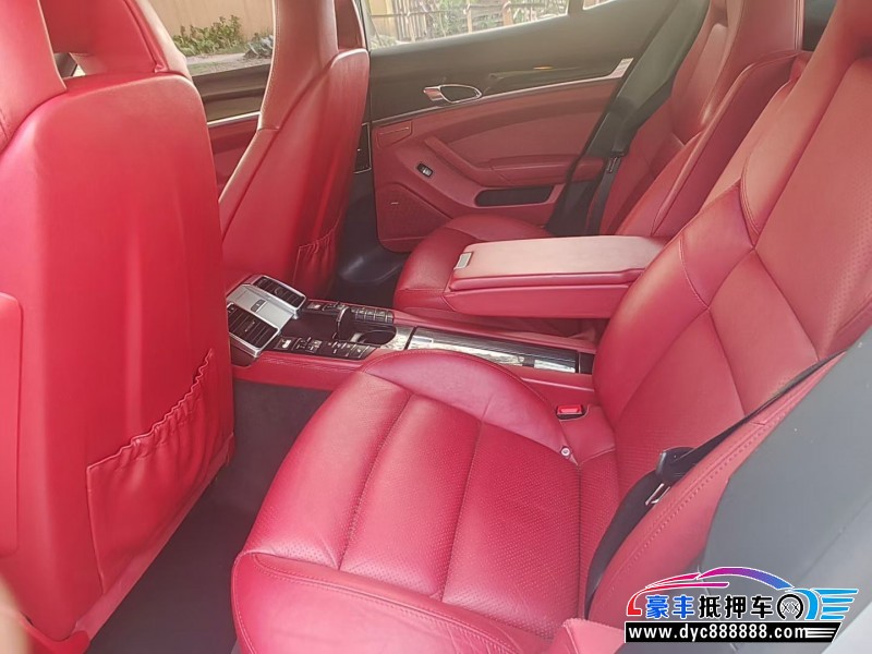 15年保时捷帕纳梅拉轿车抵押车出售