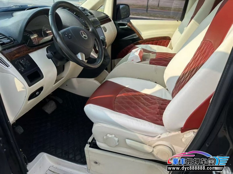 17年奔驰唯雅诺MPV抵押车出售