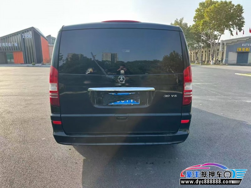 17年奔驰唯雅诺MPV抵押车出售