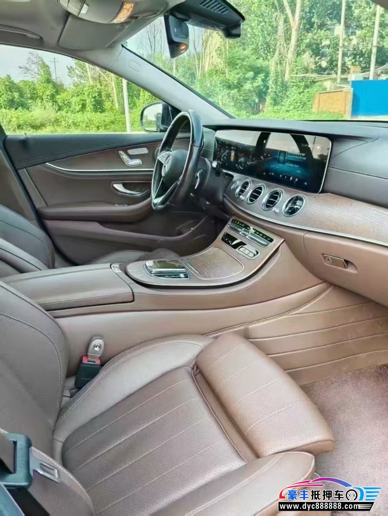 22年奔驰E轿车抵押车出售