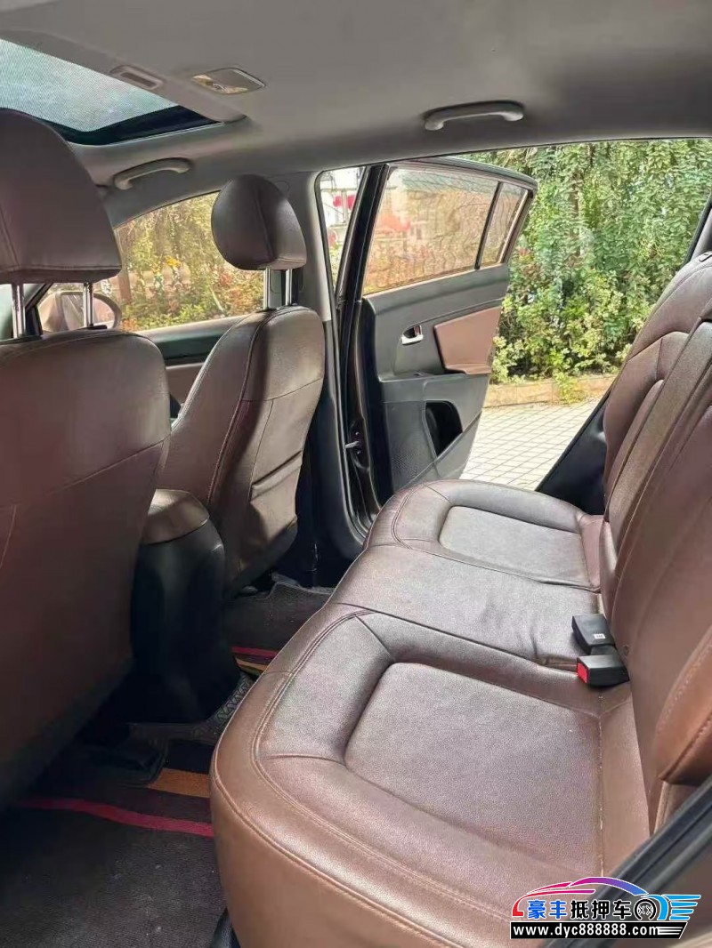 14年起亚智跑轿车抵押车出售