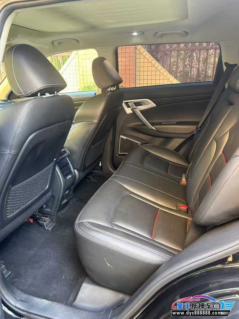 18年吉利博越轿车抵押车出售