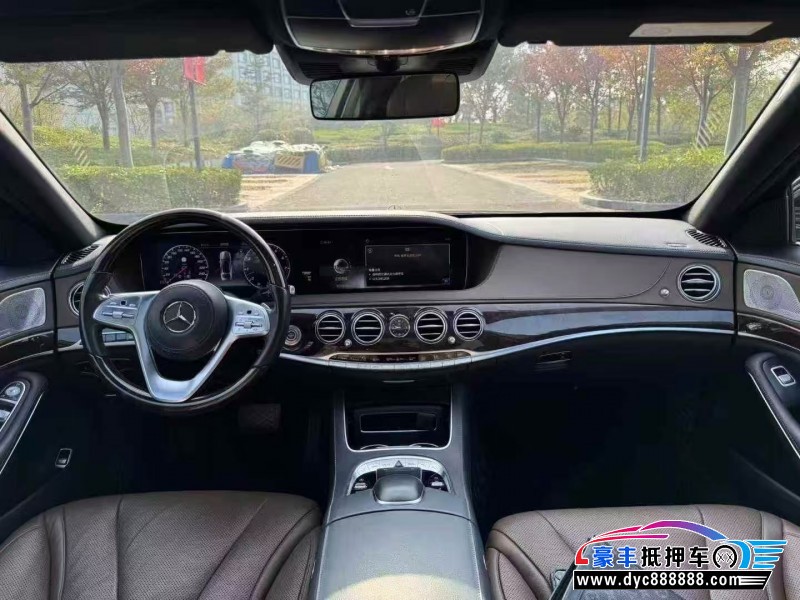 20年奔驰S轿车抵押车出售