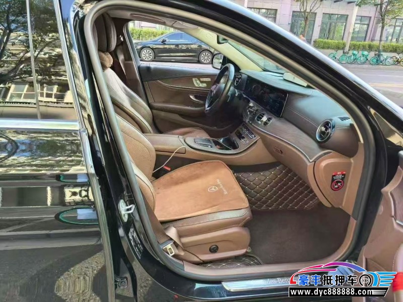 20年奔驰E轿车抵押车出售