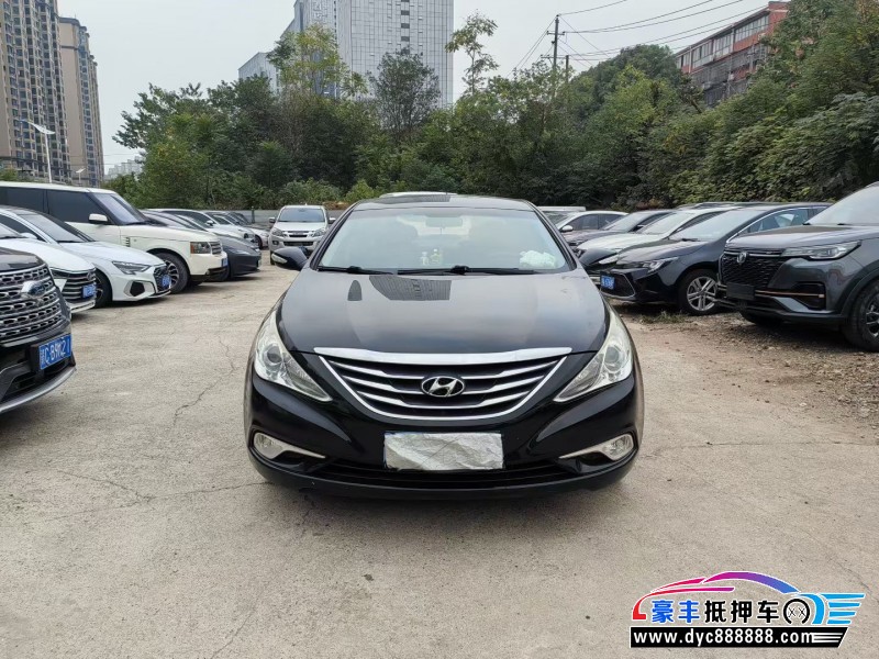 14年现代索纳塔轿车抵押车出售