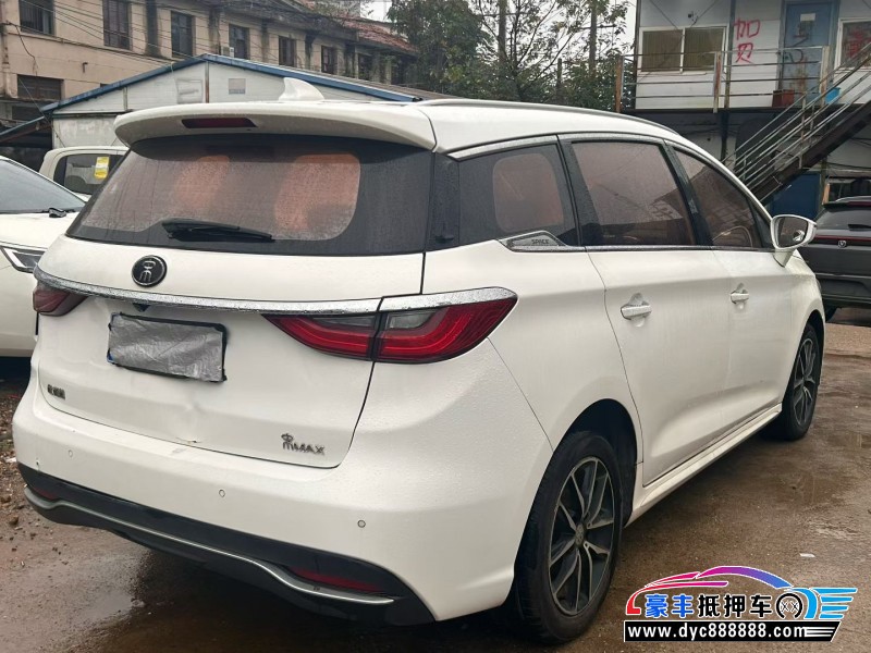 18年比亚迪宋轿车抵押车出售