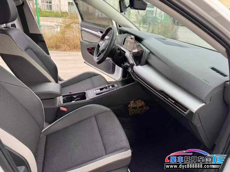 22年大众高尔夫轿车抵押车出售