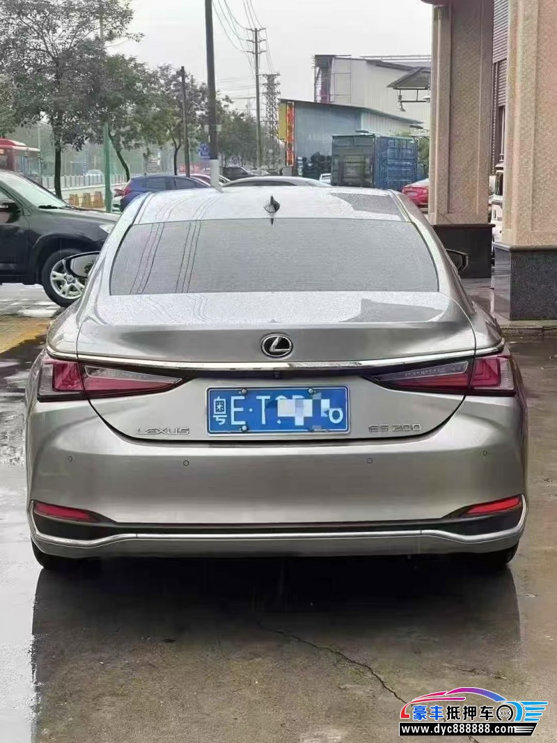 21年雷克萨斯ES轿车抵押车出售