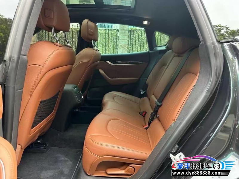 22年玛莎拉蒂莱万特轿车抵押车出售