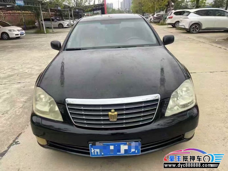 抵押车出售05年丰田皇冠轿车