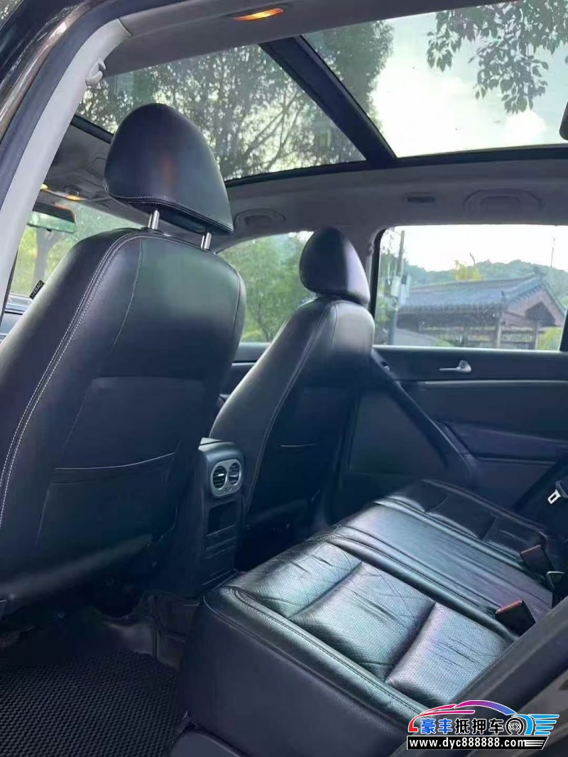 16年大众途观轿车抵押车出售