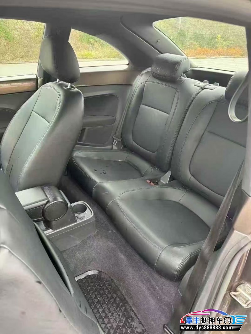 15年大众甲壳虫轿车抵押车出售