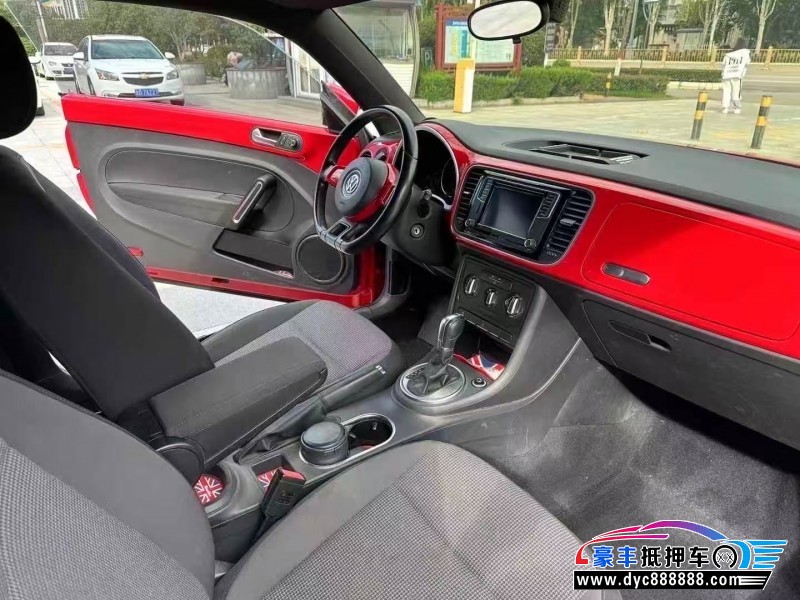 17年大众甲壳虫轿车抵押车出售