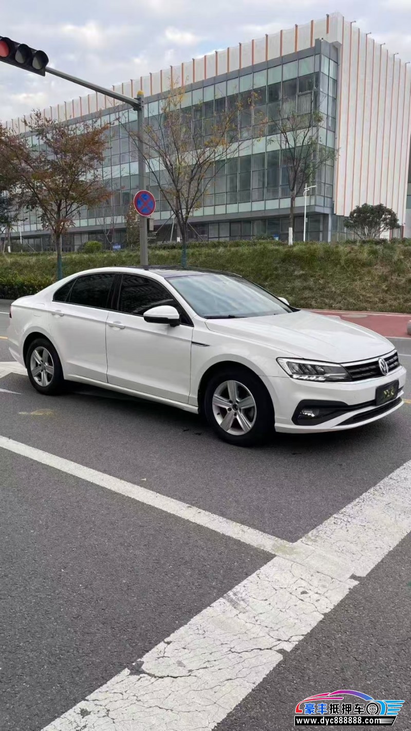 20年大众凌渡轿车抵押车出售