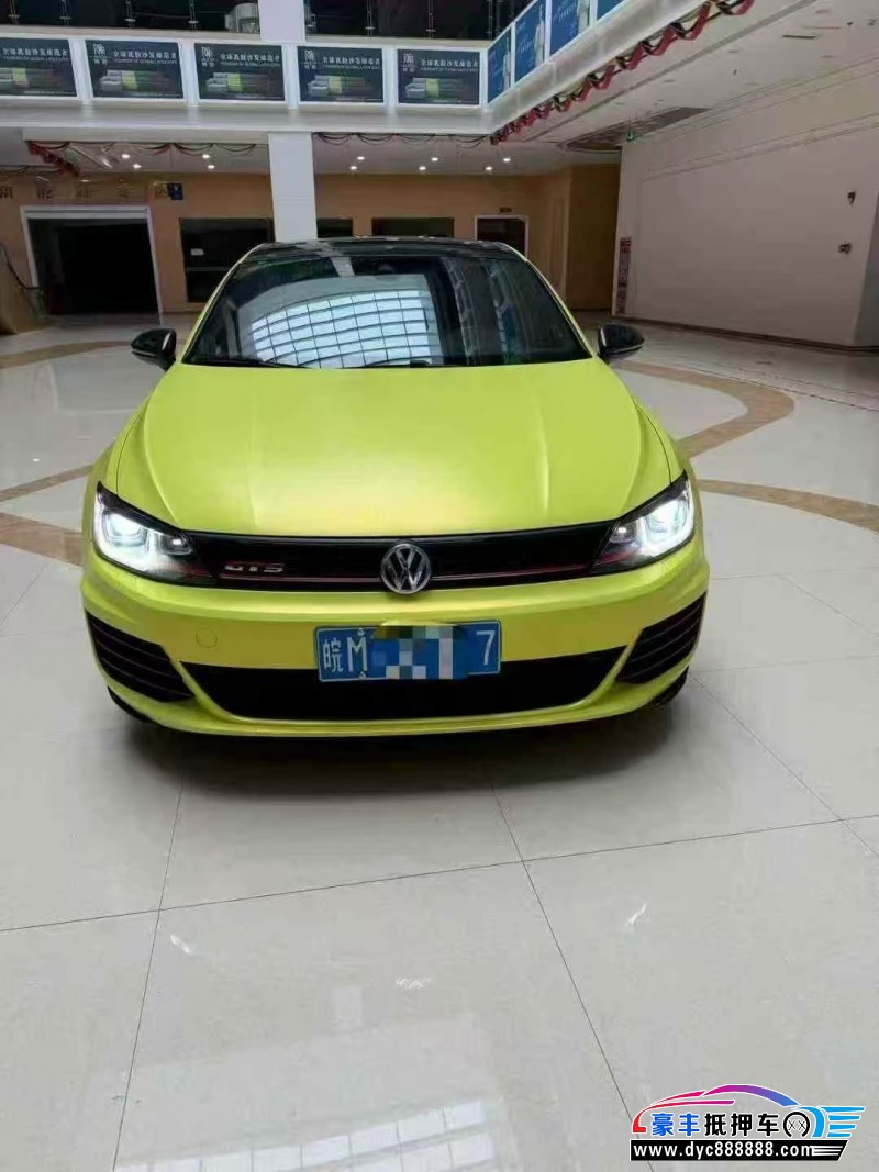 抵押车出售17年大众凌渡轿车