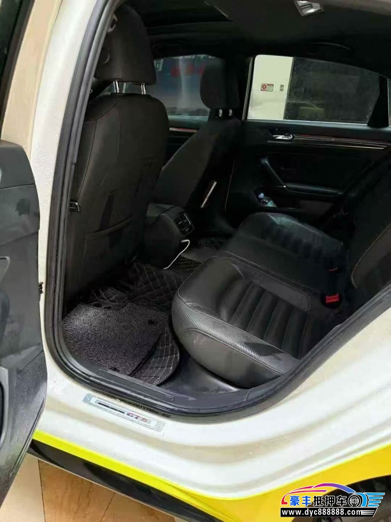 17年大众凌渡轿车抵押车出售