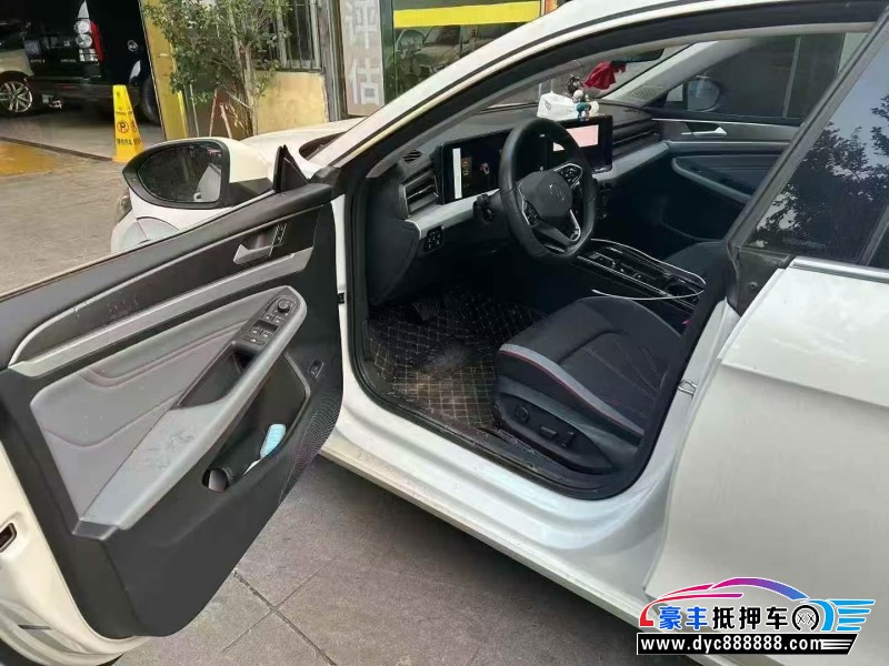 24年大众凌渡轿车抵押车出售