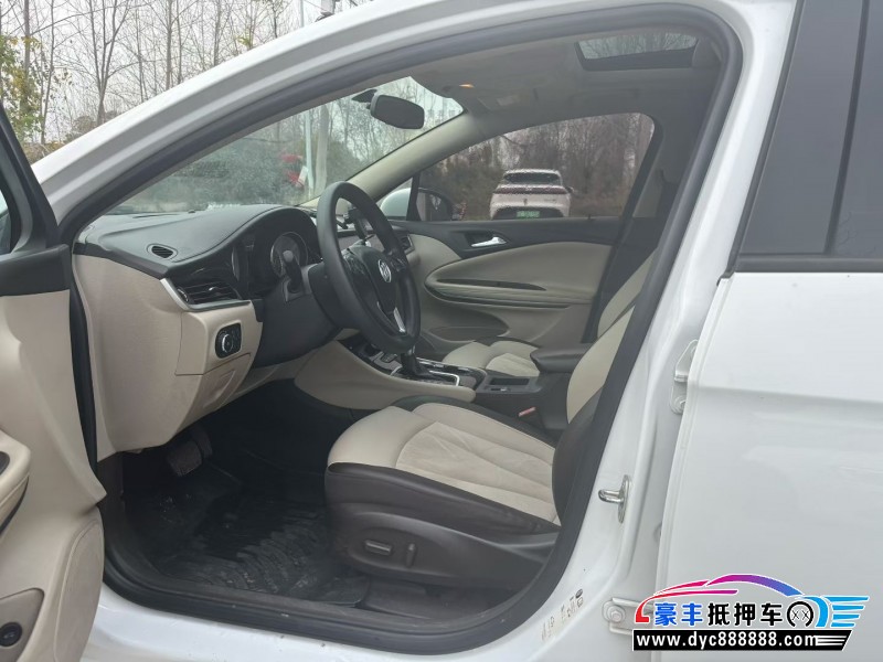 17年别克威朗轿车抵押车出售