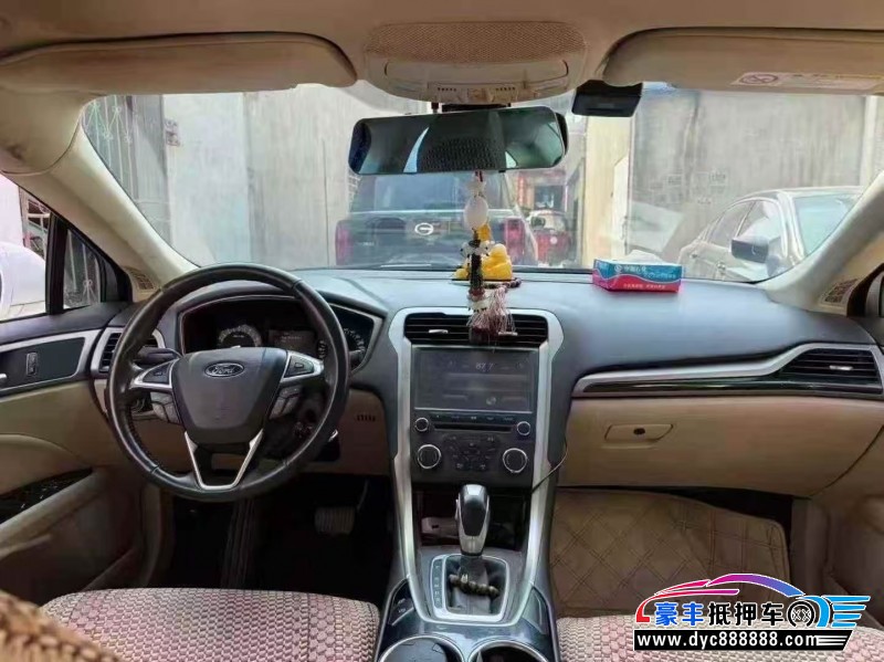 15年福特蒙迪欧轿车抵押车出售