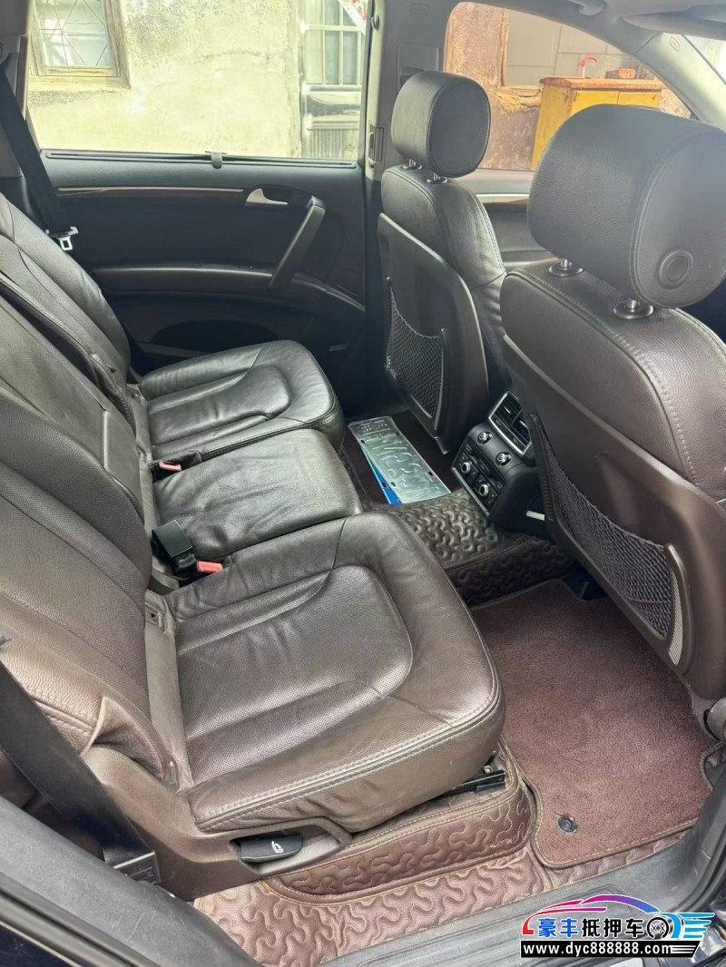 15年奥迪Q7轿车抵押车出售