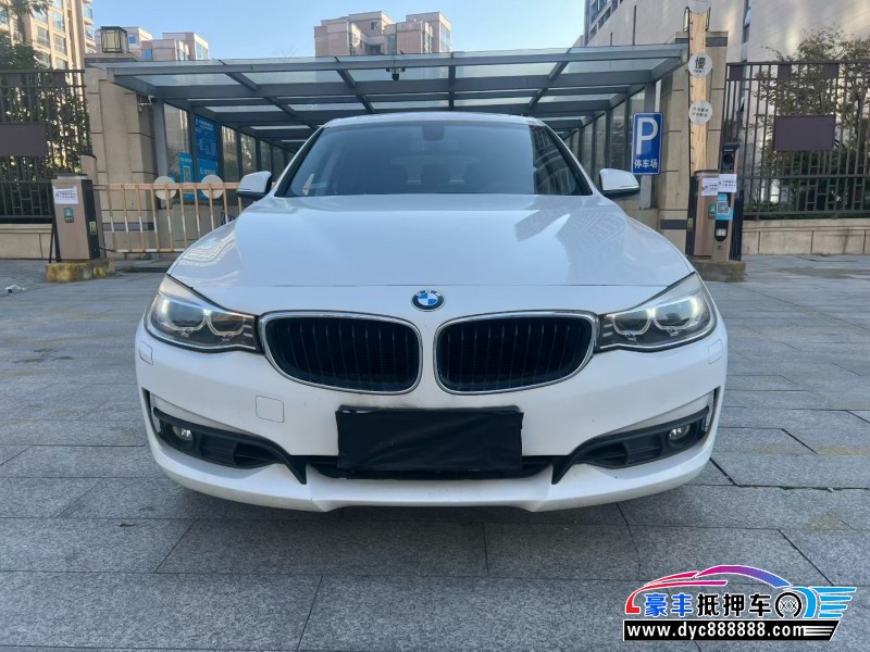 15年宝马3系轿车抵押车出售