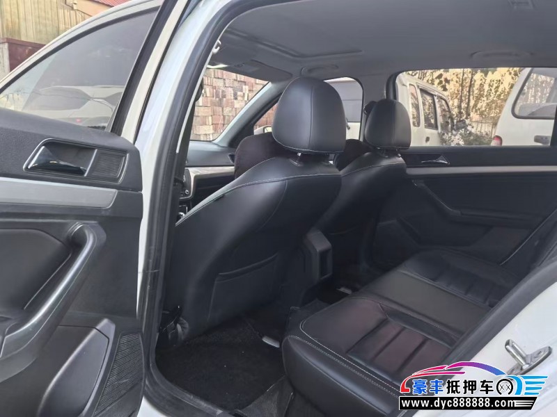 17年大众朗行轿车抵押车出售