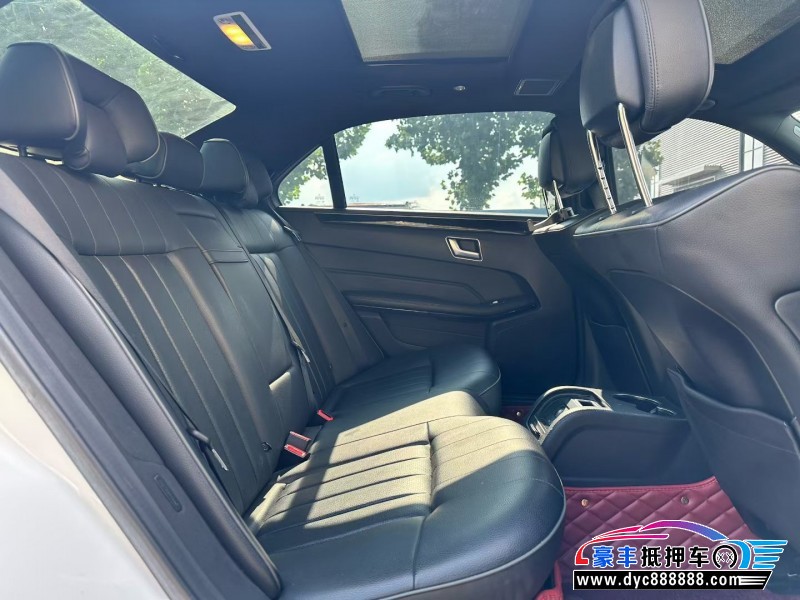 16年奔驰E轿车抵押车出售