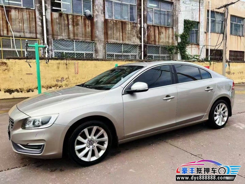 16年沃尔沃S60轿车抵押车出售