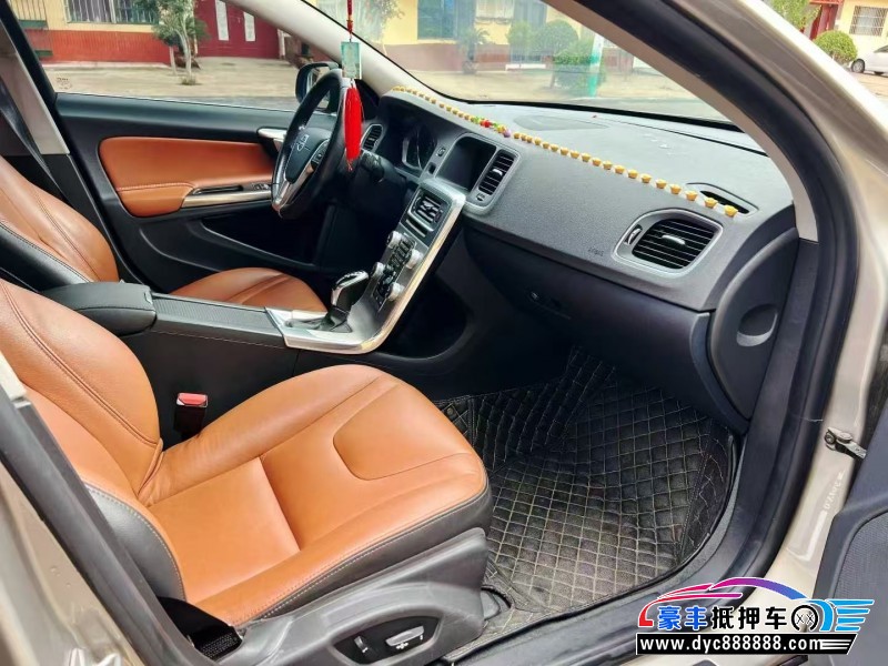 16年沃尔沃S60轿车抵押车出售