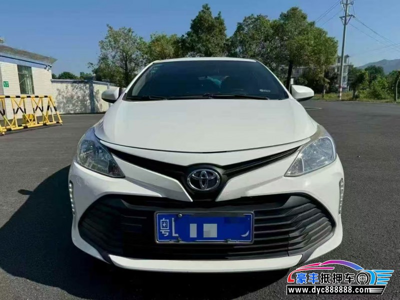 抵押车出售19年丰田威驰轿车